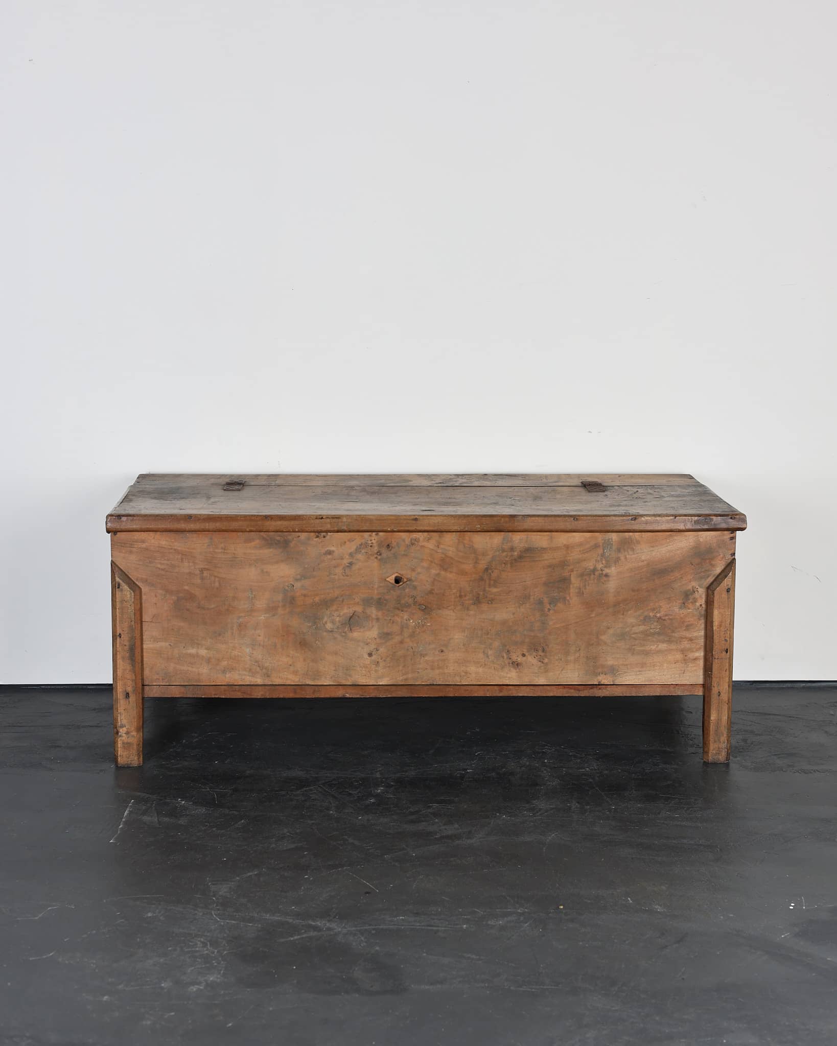XXL Primitive Portuguese Mountain Coffer/Console