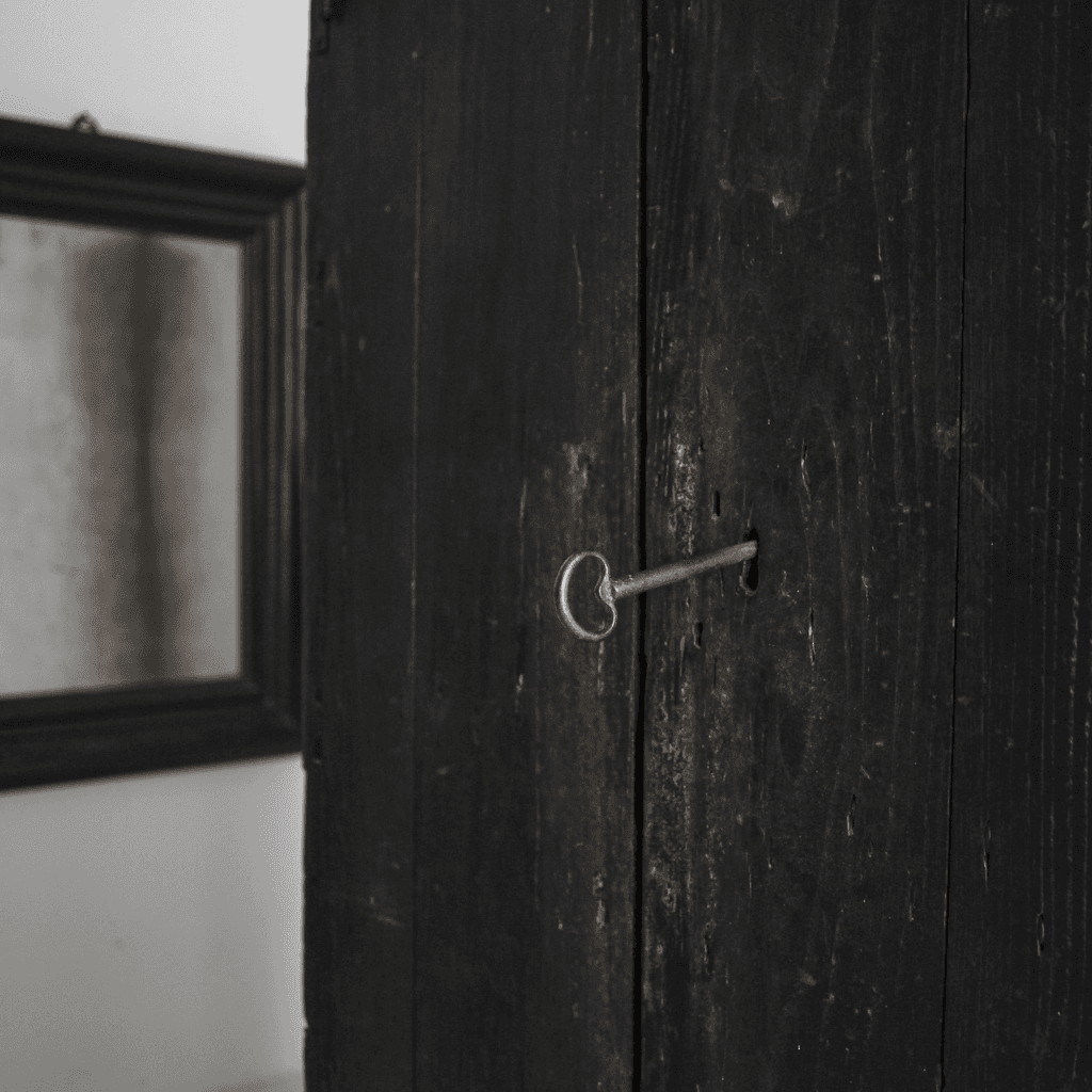XXL 17th C. Portuguese Mountain Cupboard In Blackened Chestnut