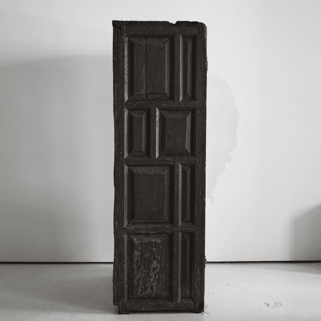 XXL 17th C. Portuguese Mountain Cupboard In Blackened Chestnut