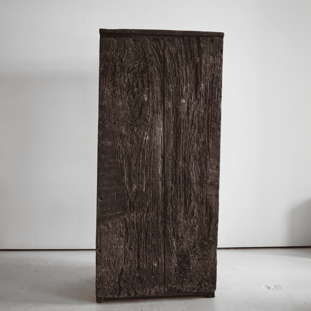 XXL 17th C. Portuguese Mountain Cupboard In Blackened Chestnut