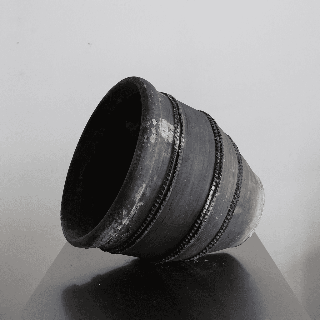 C.1920s Black Catalan Cosi Pot