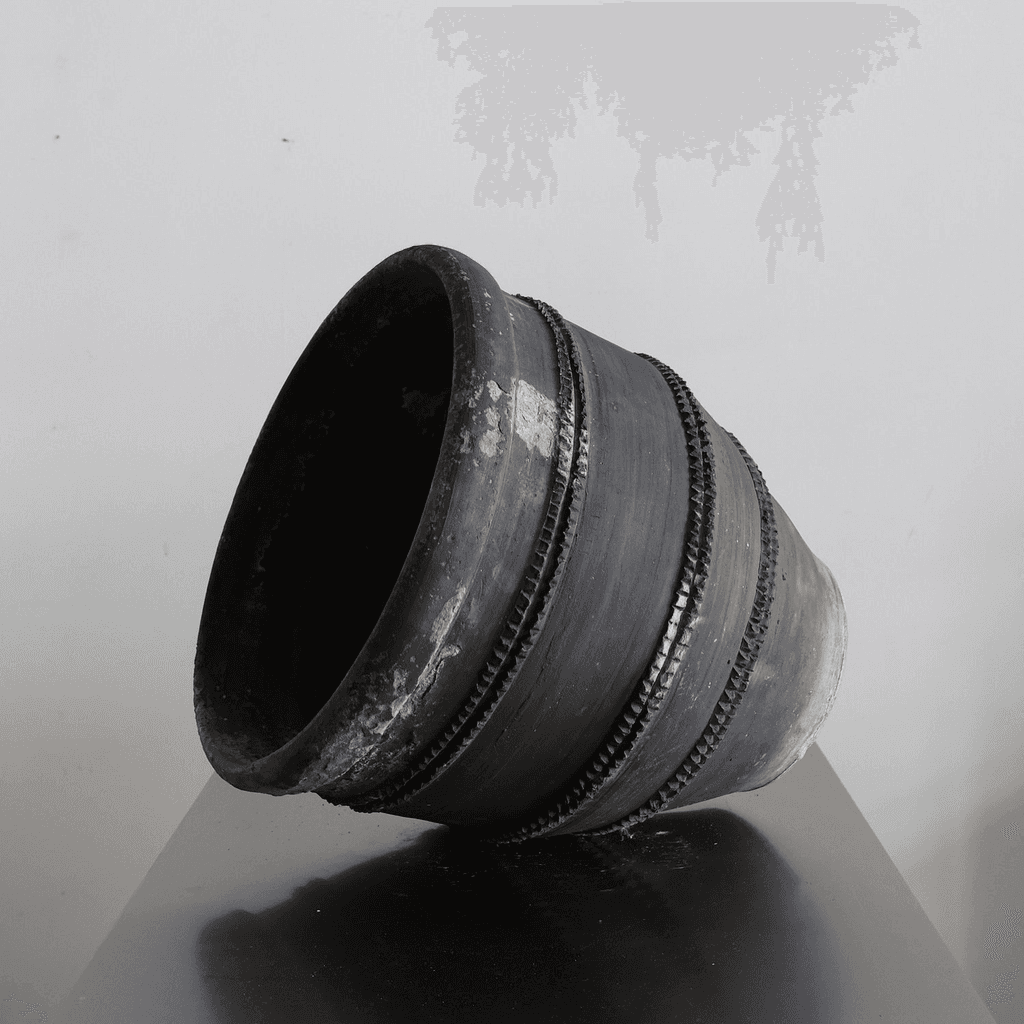 C.1920s Black Catalan Cosi Pot