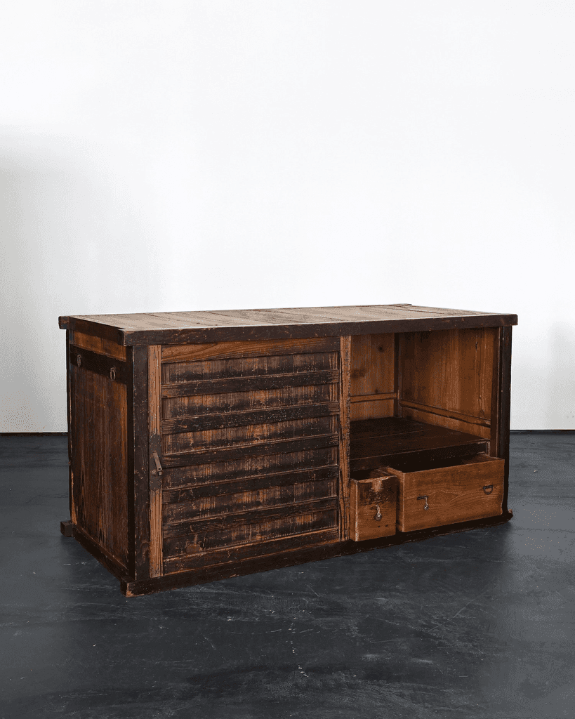 Large Edo Period Japanese Tansu/Sideboard