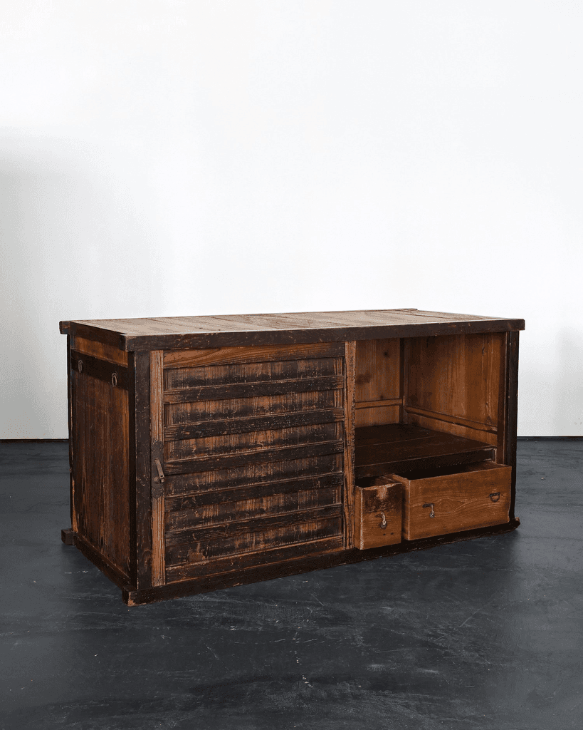 Large Edo Period Japanese Tansu/Sideboard