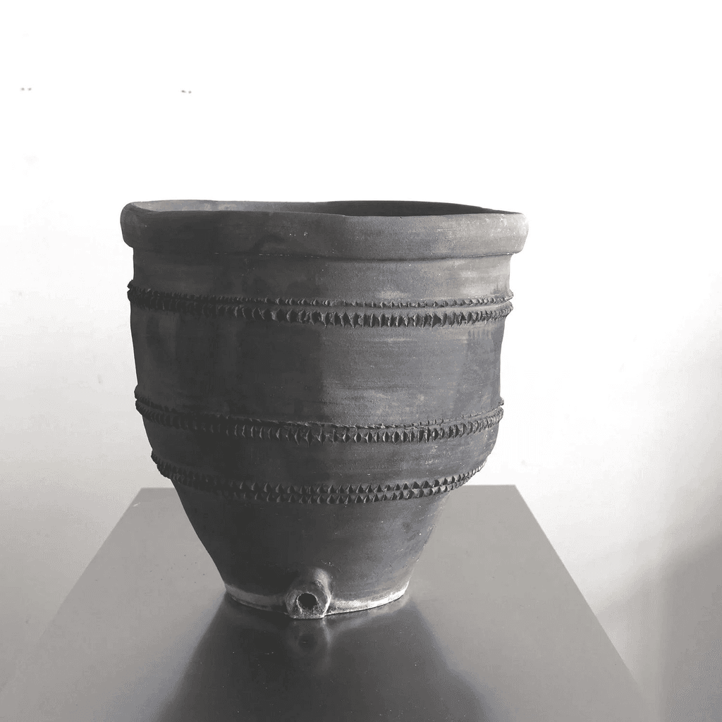 C.1920s Black Catalan Cosi Pot